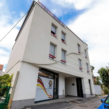 Apartman Skver *